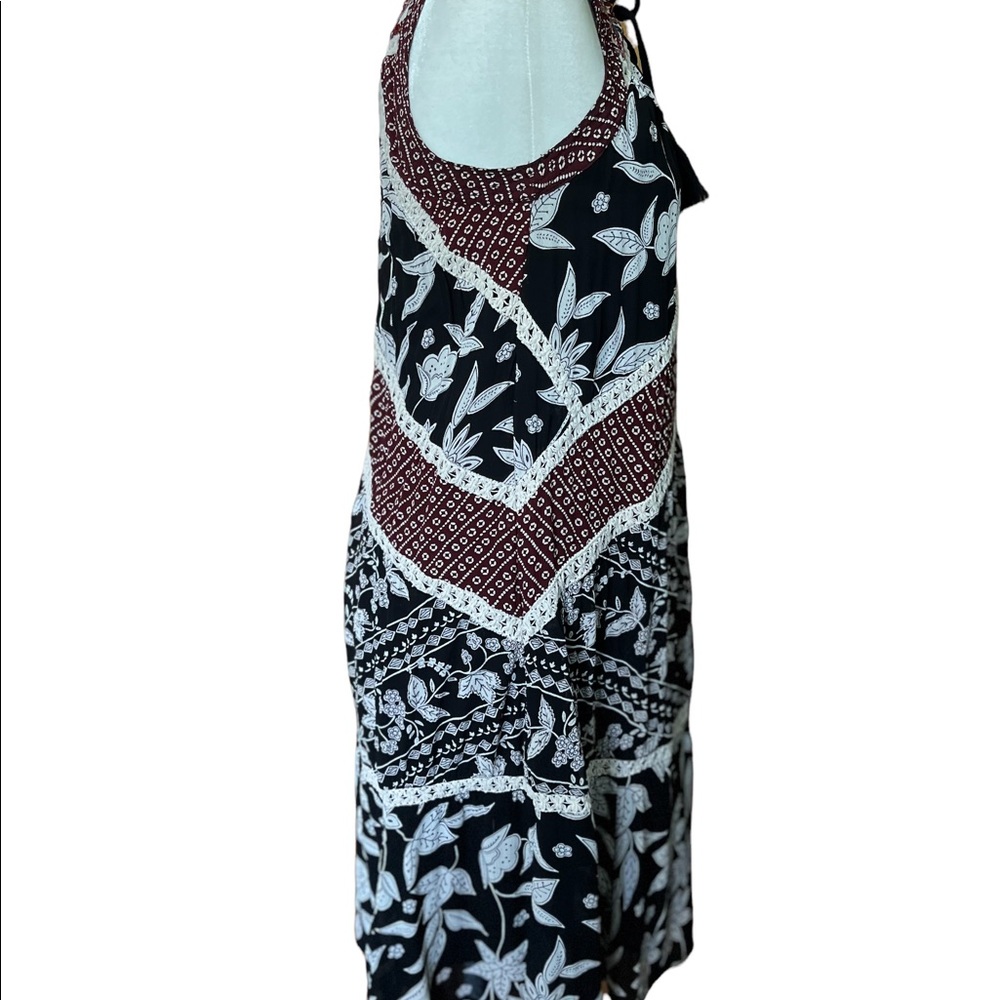 “Floreat” Black Grassland Floral MIDI dress. - Picture 5 of 9